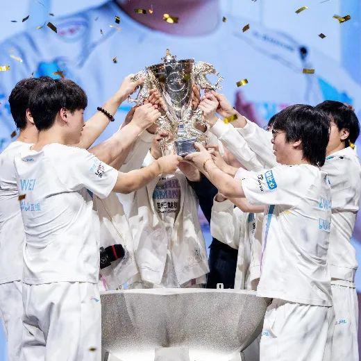 腾讯分分彩：最舒服的季节，当然要看展啦！