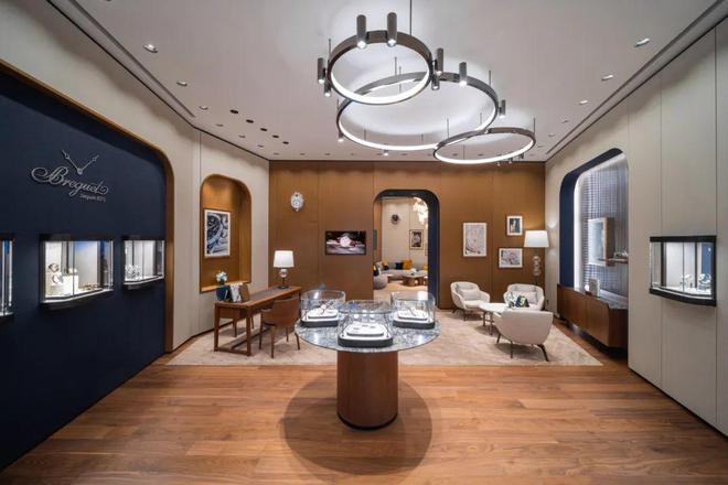 腾讯分分彩：最舒服的季节，当然要看展啦！